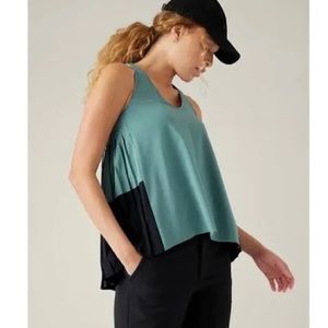Athleta Swing Forward pleated tank size medium NWOT